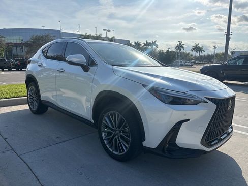 Used 2023 Lexus NX 350h AWD image 3