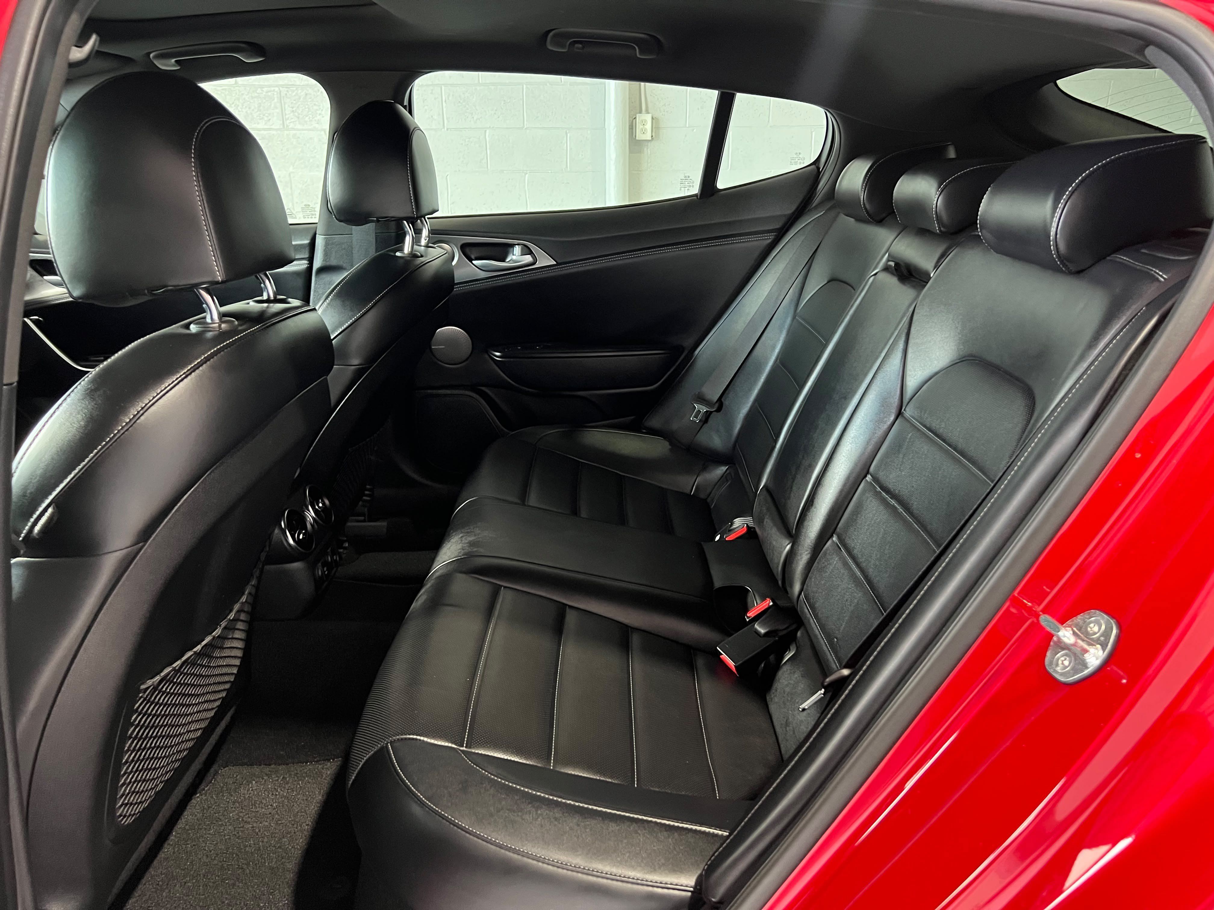 Used 2021 Kia Stinger GT2 RWD image 12