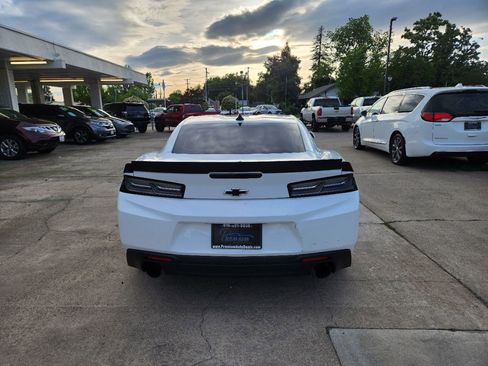 Used 2016 Chevrolet Camaro LT image 4