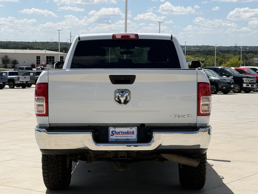 Used 2022 RAM 2500 Tradesman w/ Chrome Appearance Group AWD/4WD image 5