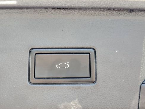 Used 2021 Volkswagen Atlas SE image 8