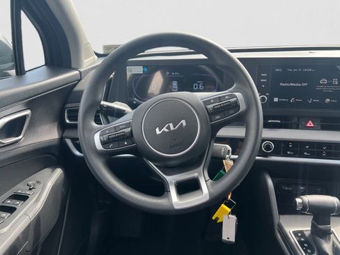 Certified 2025 Kia Sportage LX image 13