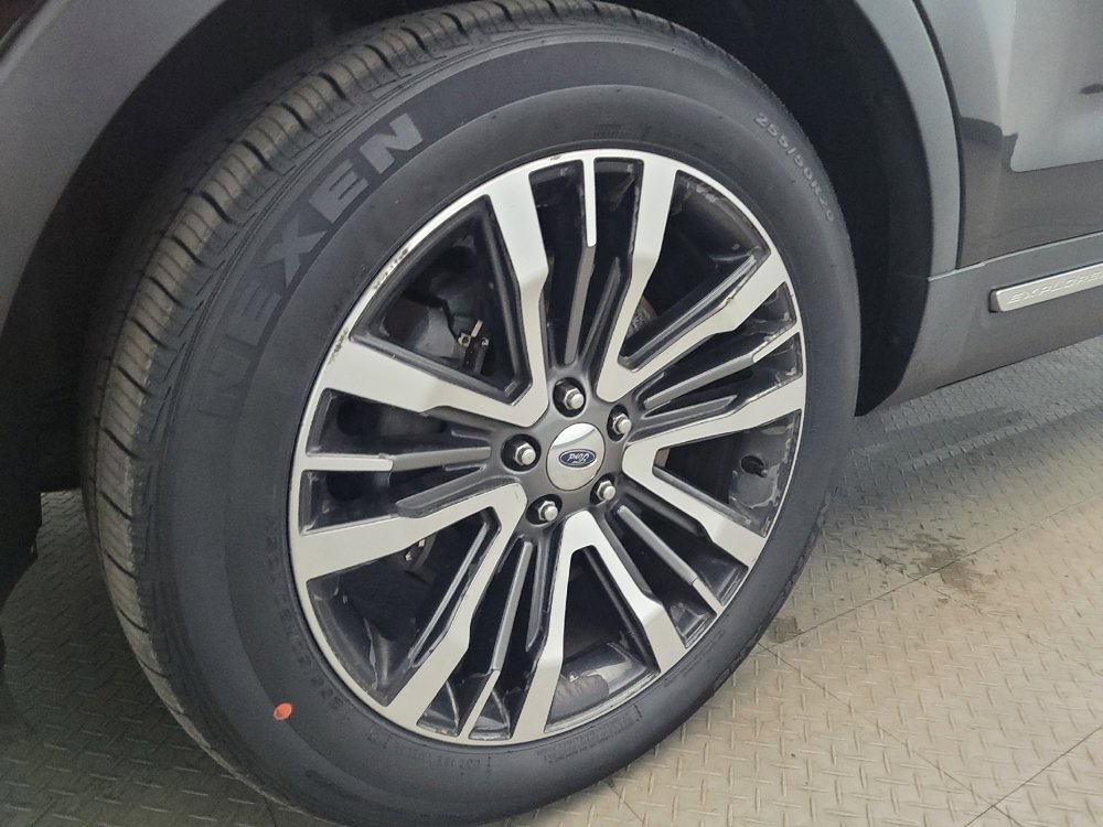 Used 2017 Ford Explorer Platinum AWD/4WD image 31
