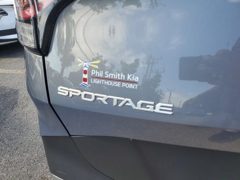 Used 2023 Kia Sportage EX FWD image 7