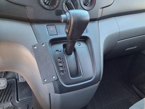 Used 2021 Nissan NV200 S image 26