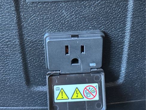 New 2025 Jeep Wrangler Rubicon w/ XTREMEE 35" Tire Package image 71