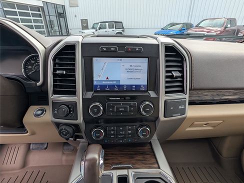 Used 2019 Ford F150 Lariat w/ Equipment Group 501A Mid image 16