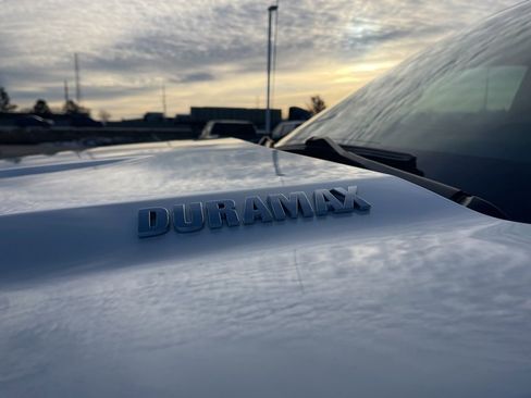 Used 2020 Chevrolet Silverado 1500 High Country w/ Technology Package image 10