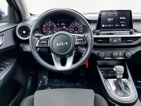 Used 2024 Kia Forte LXS image 5