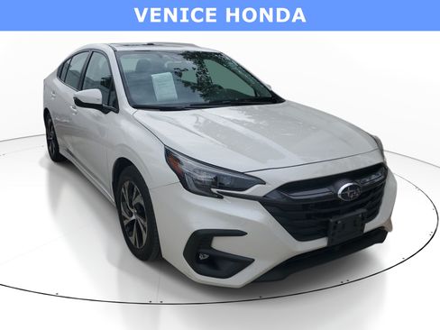 Used 2024 Subaru Legacy Premium AWD/4WD image 1