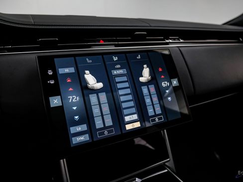 Used 2024 Land Rover Range Rover SE image 59