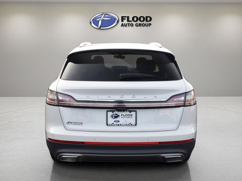 Used 2021 Lincoln Nautilus Reserve image 5