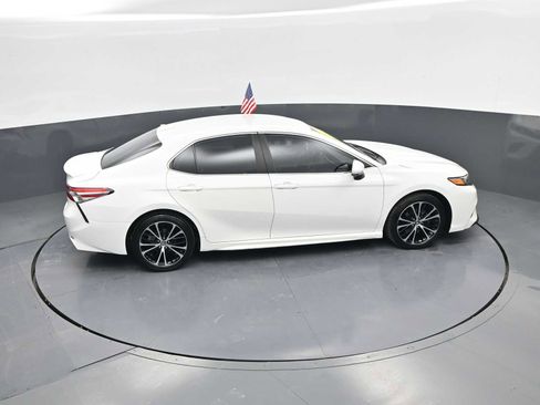 Used 2020 Toyota Camry SE FWD image 32