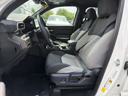 Used 2024 Toyota Tacoma TRD Off-Road AWD/4WD image 15