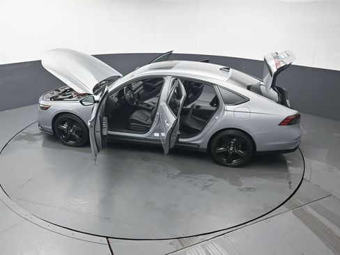 Used 2024 Honda Accord Sport image 45