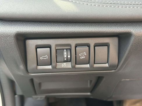 Certified 2025 Subaru Outback Limited AWD/4WD image 29