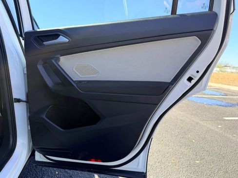 Used 2021 Volkswagen Tiguan S image 26