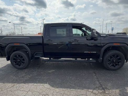 Used 2024 GMC Sierra 2500 AT4 w/ Technology Package image 9