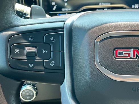 Used 2023 GMC Sierra 1500 SLT w/ SLT Convenience Package AWD/4WD image 35