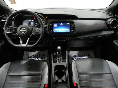 Used 2023 Nissan Kicks SR w/ SR Premium Package image 10