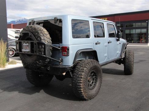 Used 2012 Jeep Wrangler Unlimited Rubicon w/ Dual Top Group AWD/4WD image 7