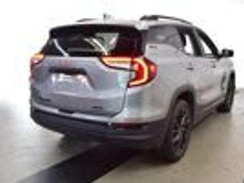 Used 2023 GMC Terrain SLE w/ Elevation Edition AWD/4WD image 7