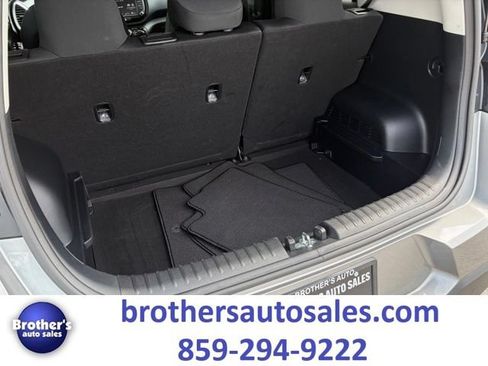 Used 2025 Kia Soul LX w/ LX Technology Package FWD image 27