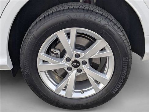 Certified 2025 Audi Q5 Premium w/ Convenience Package image 21