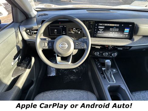 New 2025 Nissan Kicks SV image 4