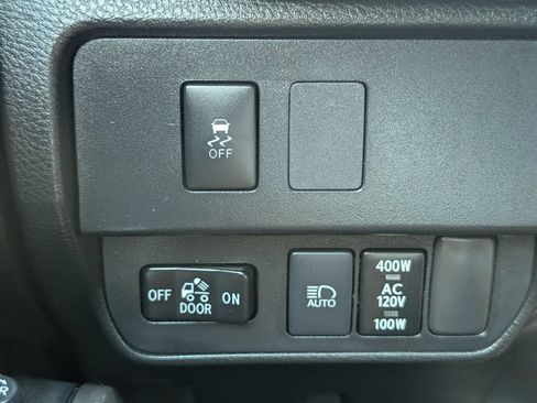 Used 2019 Toyota Tacoma SR5 AWD/4WD image 23