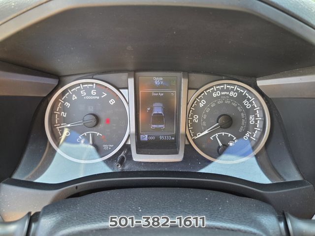 Used 2018 Toyota Tacoma SR5 RWD image 34