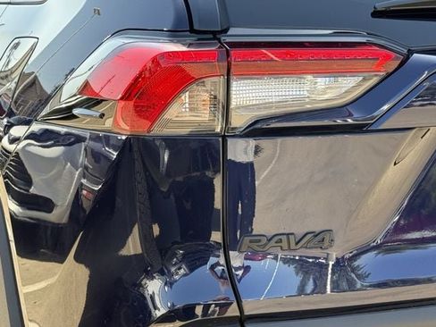 Used 2024 Toyota RAV4 XLE Premium FWD image 5