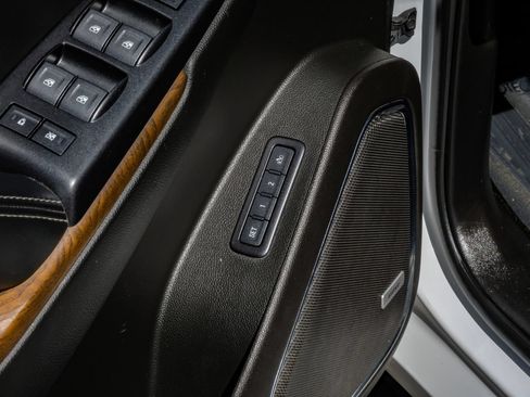 Used 2018 GMC Yukon Denali RWD image 52