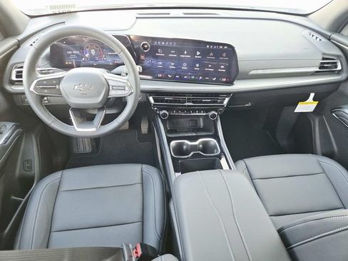 New 2027 Chevrolet Traverse LT w/ Midnight/Sport Edition FWD image 9