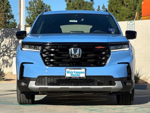 Certified 2024 Honda Pilot TrailSport image 12
