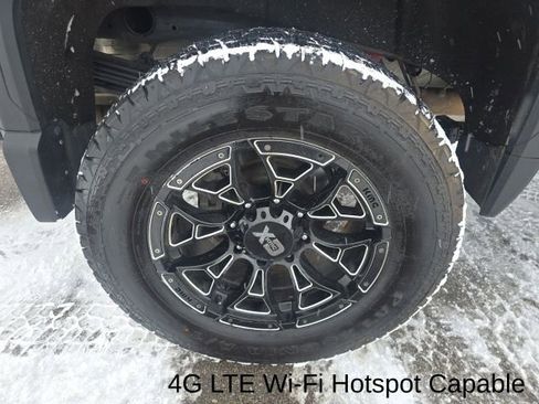 Used 2021 GMC Sierra 2500 AT4 image 46