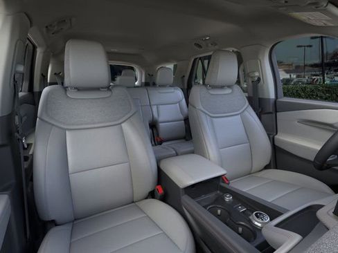 New 2026 Ford Explorer Active w/ Active Comfort Package image 10