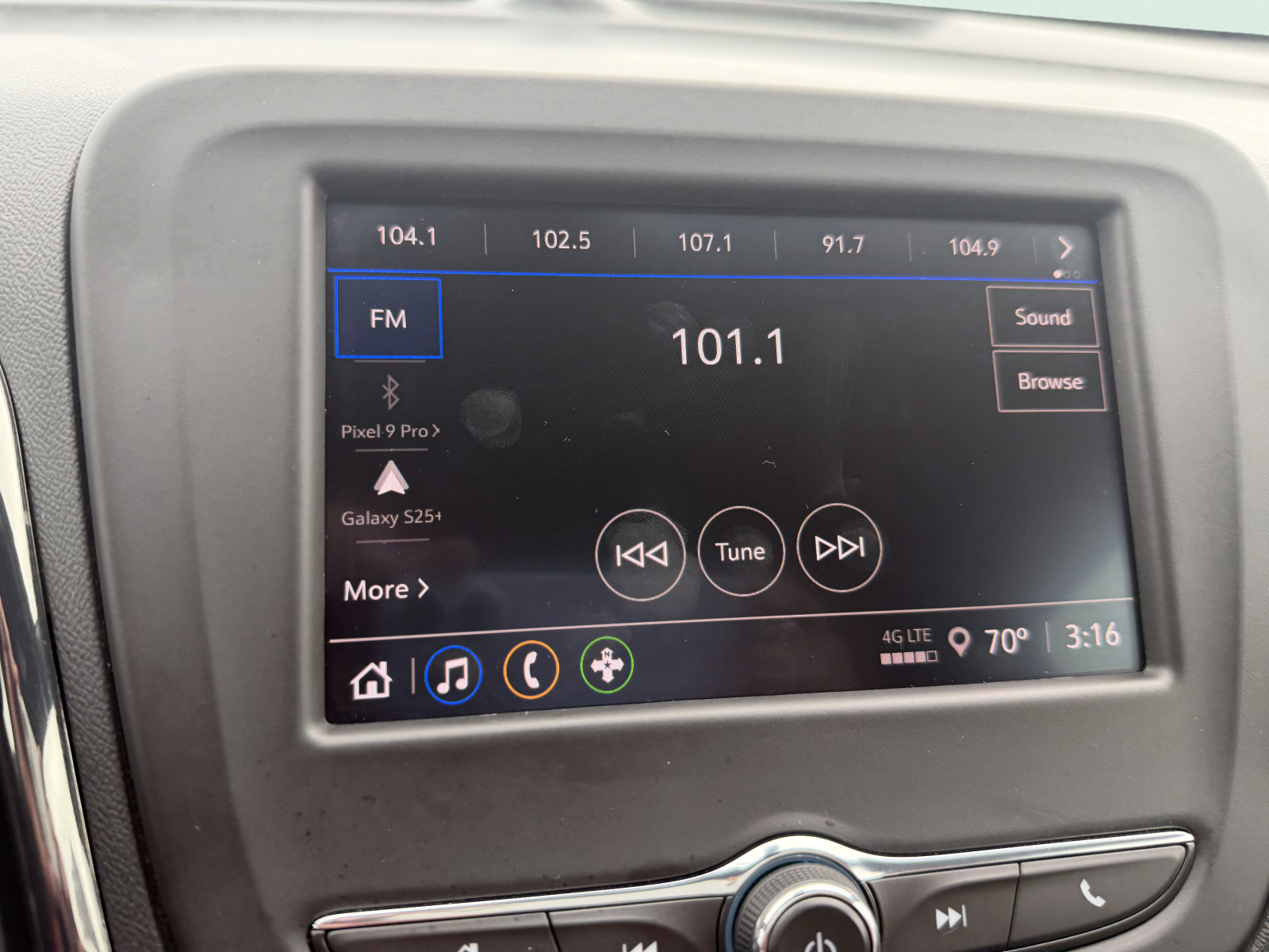 Used 2023 Chevrolet Equinox RS AWD/4WD image 22