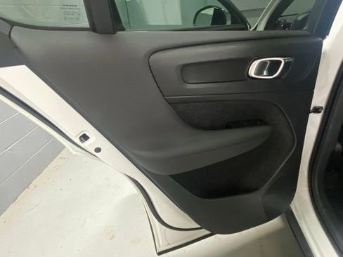 Used 2023 Volvo C40 P8 Recharge Plus w/ Climate Package AWD/4WD image 7