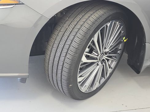 New 2025 Nissan Altima 2.5 SL image 32