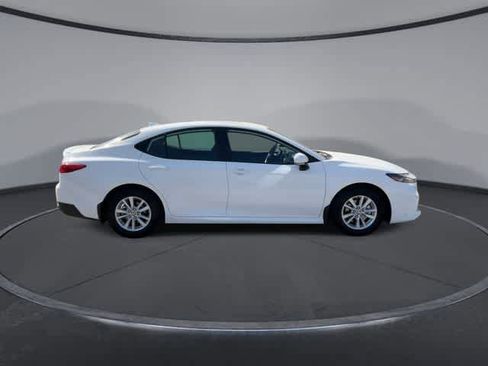 Used 2026 Toyota Camry LE w/ Convenience Package image 9