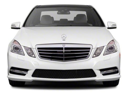 Used 2010 Mercedes-Benz E 550 Sedan image 4