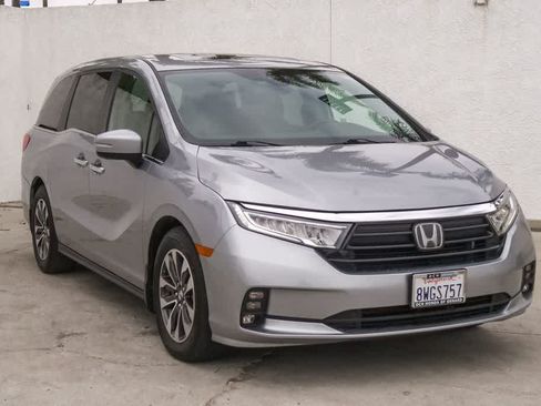 Used 2021 Honda Odyssey EX-L image 3