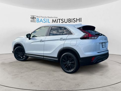 Used 2024 Mitsubishi Eclipse Cross LE image 3
