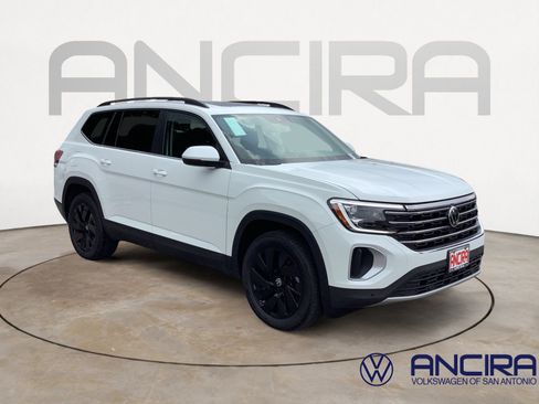 New 2025 Volkswagen Atlas SE FWD image 1