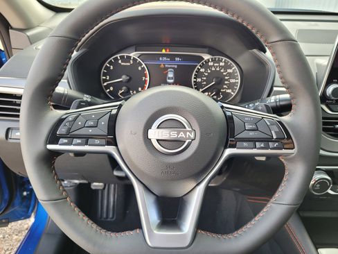 New 2025 Nissan Altima 2.5 SR image 12