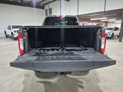 Used 2017 Ford F250 Lariat AWD/4WD image 24