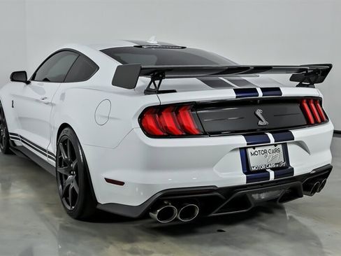 Used 2022 Ford Mustang Shelby GT500 w/ Carbon Fiber Track Pack RWD image 10