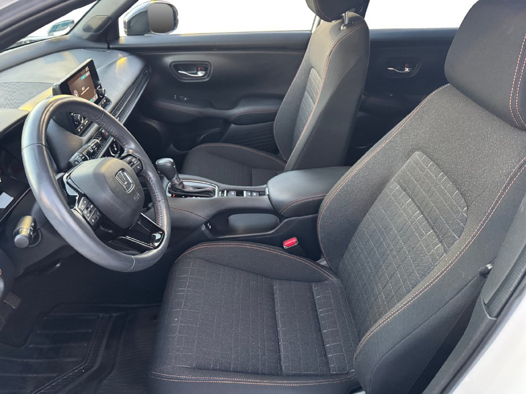 Used 2024 Honda HR-V Sport image 11