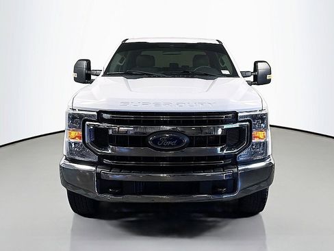 Used 2020 Ford F250 XLT image 2